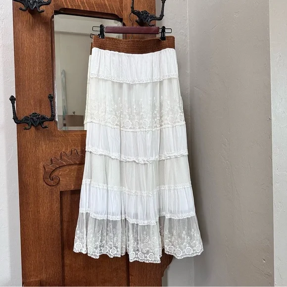 Lapis White Lace Maxi Skirt with Brown Waistband - Picture 3 of 15